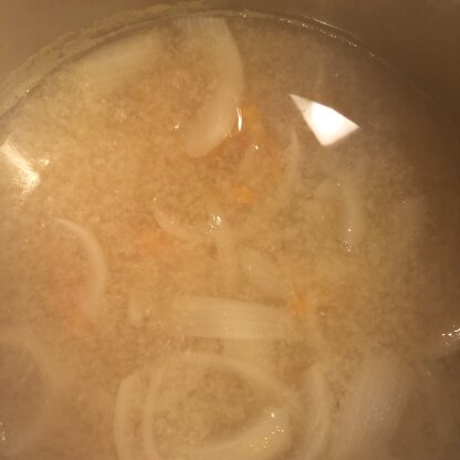 こんばんは(^^)ちょうど家に材料があったので、こちらのレシピでお味噌汁作りましたー！ネギとても合いますね！またリピートさせて頂きますね(*^^*)